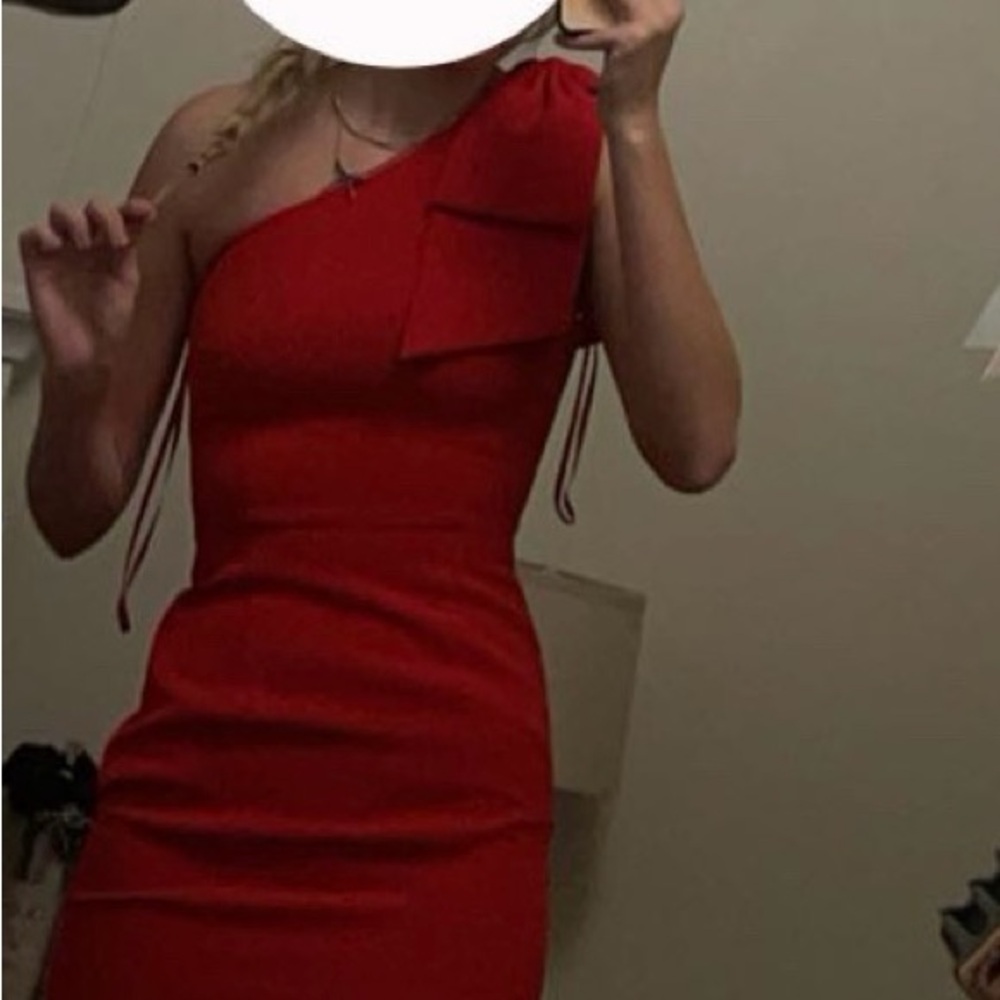 Elegant Red One-Shoulder Dress